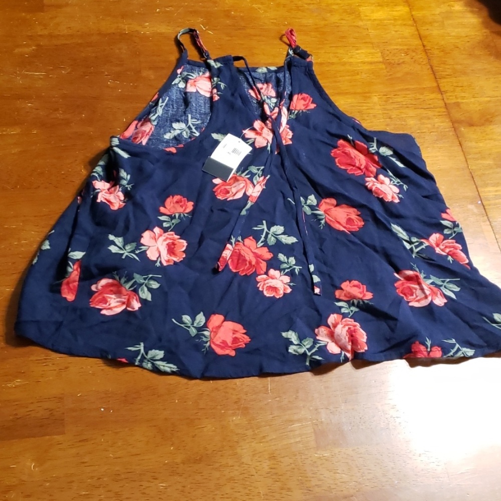 Hollister crop tank